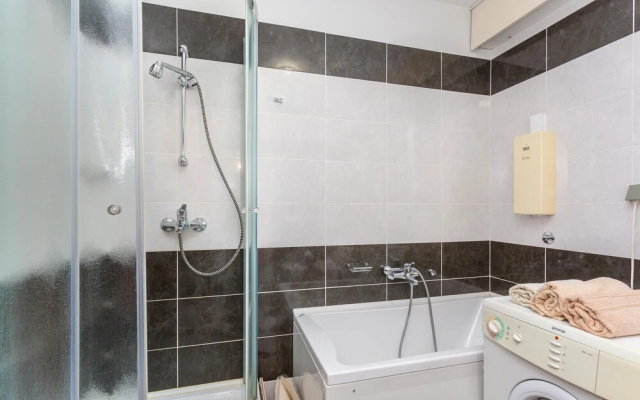 Nice Apartment in Cavle With Wifi and 2 Bedrooms