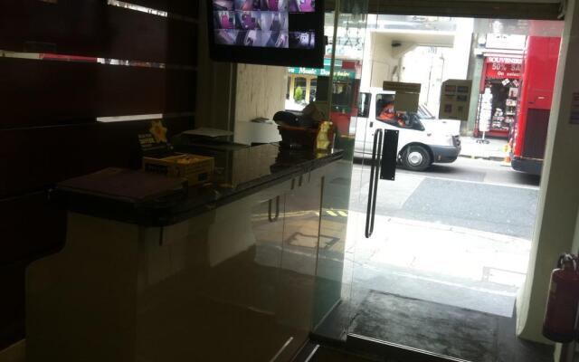 Отель Ascot Hyde Park Hotel Великобритания, Лондон - 10 отзывов об отеле, цены и фото номеров - забронировать отель Ascot Hyde Park Hotel онлайн вид на фасад