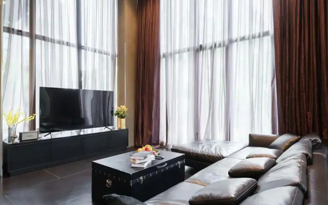 Luxury Pool Villa With Jacuzzi & Lift by Thonglor