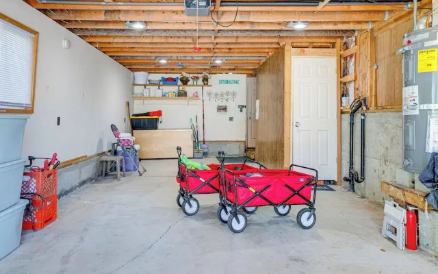 Rockaway Beach House - Walk to Ocean!