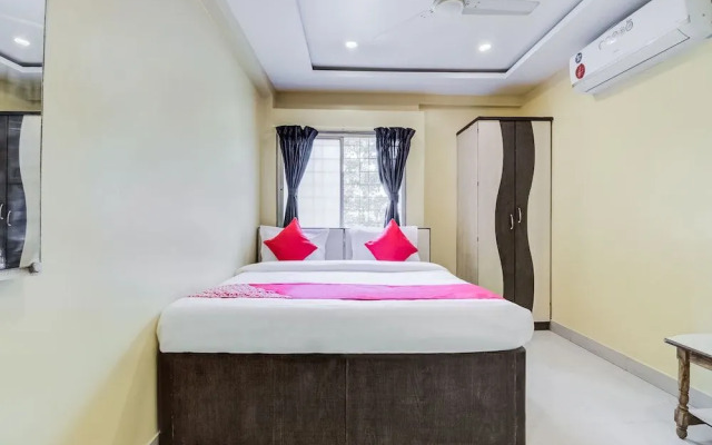 OYO 27822 Amrut Executive