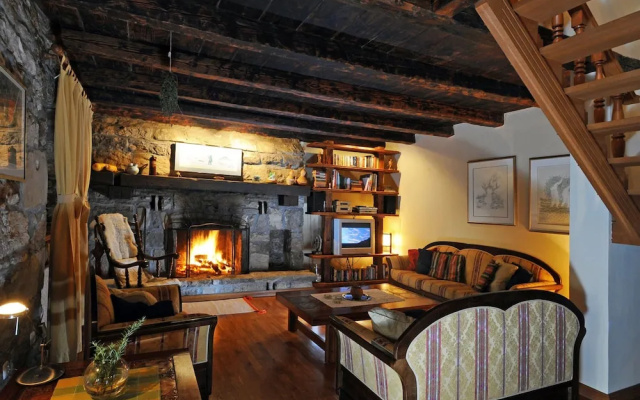 Picturesque Mansion in Kozljak