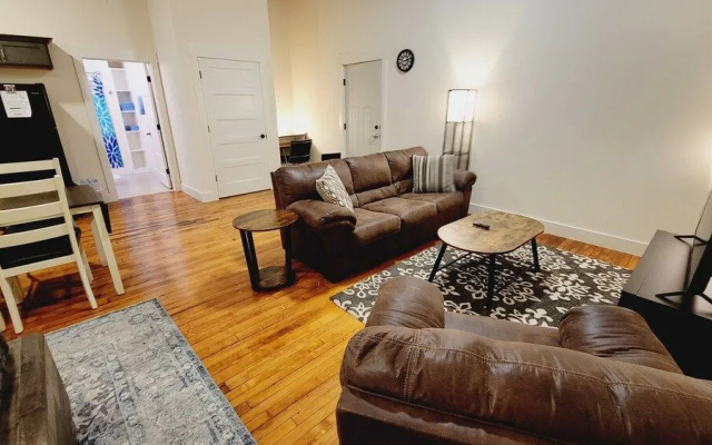 Geneva's Place LLC