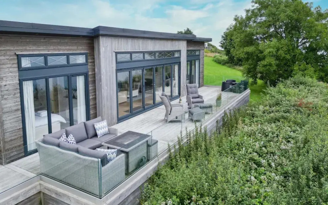 Shearwater 30 - 2 Bedroom Lodge - Summerhill