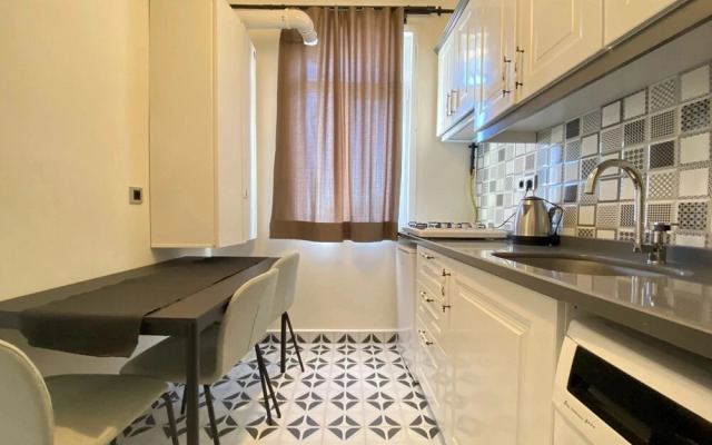 Galata s New Face Elegance