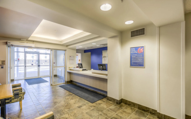 Super 8 by Wyndham Estevan