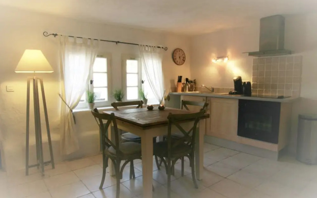 Modern House With Terrace, Near the Popular St. Maxime