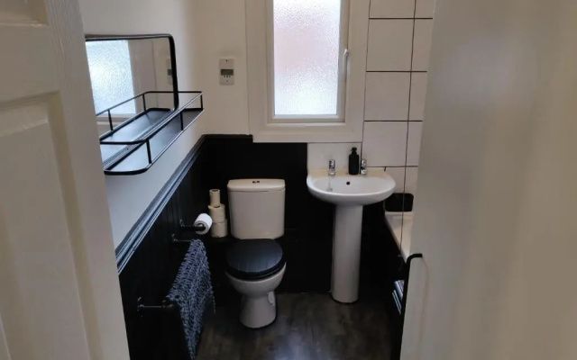 Riverside Park Penthouse Apt 1BR Parking St Neots