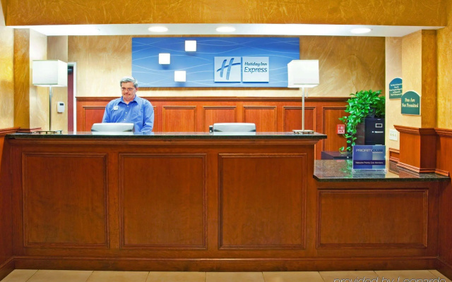 Holiday Inn Express Pittsburgh-Bridgeville by IHG