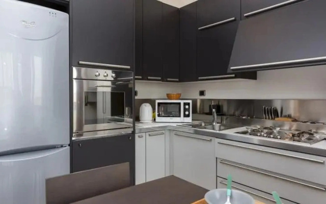 Omodeo Halldis Apartment