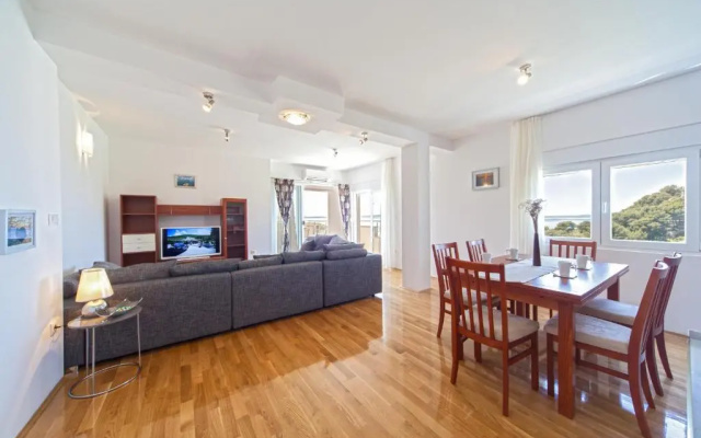 The View Apartments