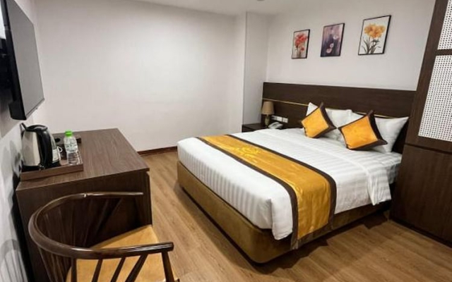 H&T Luxury Hotel