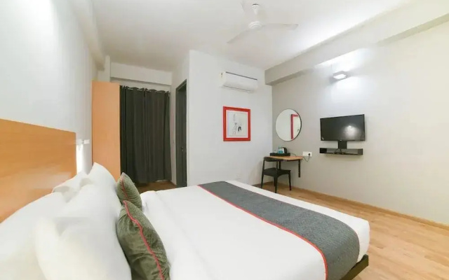 OYO Townhouse 38136 Shivalik Mercantile Co-Operative Bank