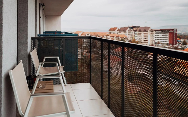 City view apartment with FREE parking