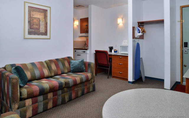 Canadas Best Value Inn & Suites - Lethbridge
