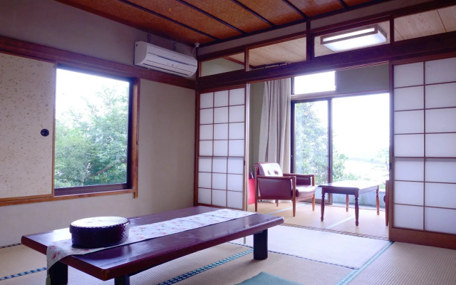 Iyashi No Sato Rakushinkan