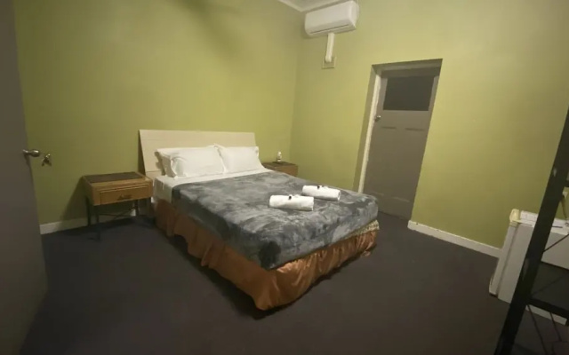 McGuire's CBD Hotel