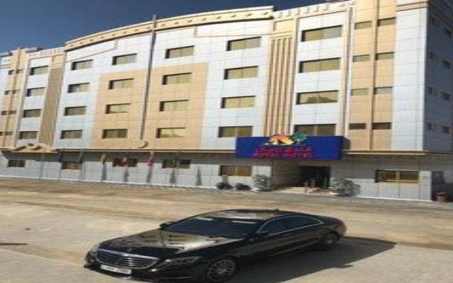 Отель Royal Hotel Sharjah ОАЭ, Шарджа - отзывы, цены и фото номеров - забронировать отель Royal Hotel Sharjah онлайн вид на фасад