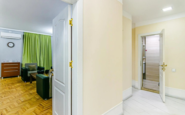 Targovu 4 Room Lux Apartment