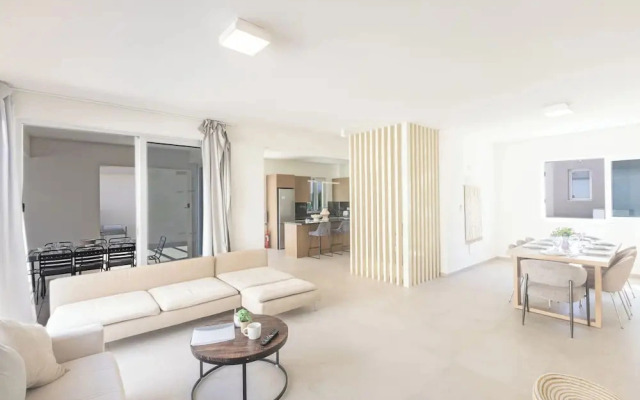 4 Bed Villa With Private Pool - Brand new
