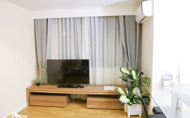 Апартаменты Locals Sathorn Siamese Nang Linchee