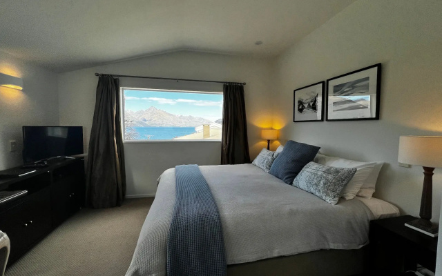 Queenstown House