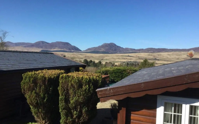 Log Cabin - Free Parking, Garden & pet Friendly