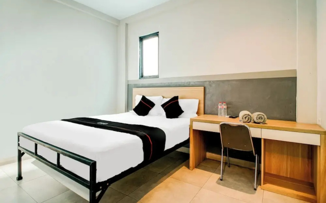 Collection O 94637 Teratai Residence