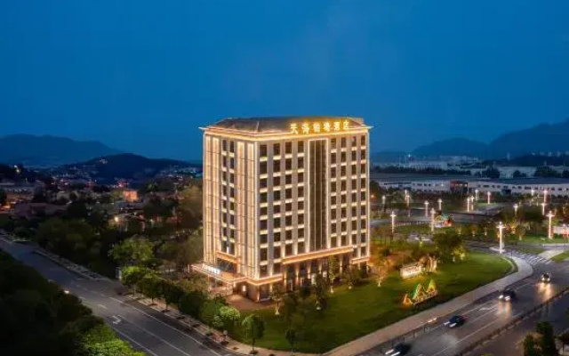 tianhai botang  hotel (balihu tiyu zhongxin  dian)