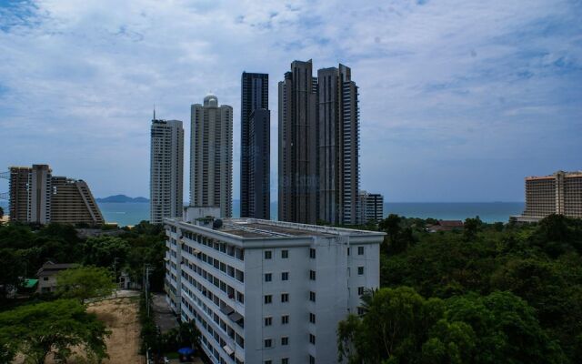 Отель City Garden Tropicana Condo Паттайя вид на фасад
