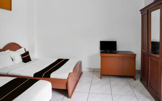 Collection O near Universitas Negeri Padang formerly Hotel Amra