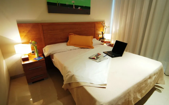 Bahía Aparthotel
