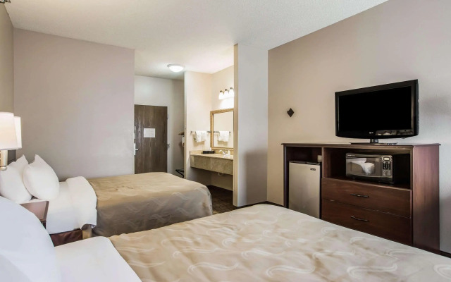 Quality Inn & Suites Lawrence - University Area