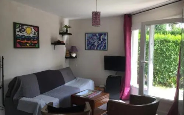 appartement proche mer avec jardin ensoleillé