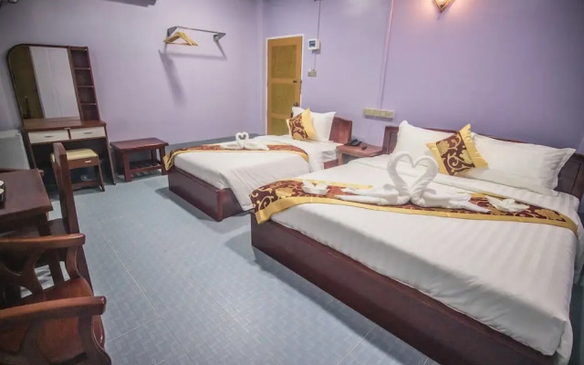 Golden Gum-Kino Hotel Mandalay