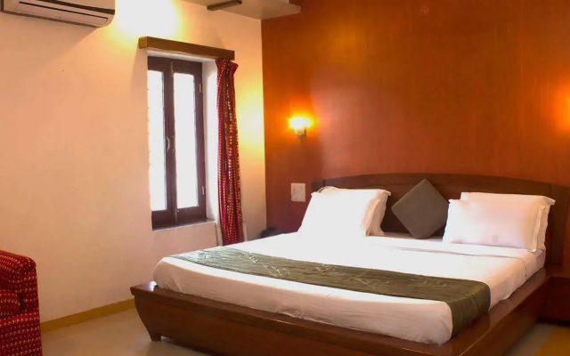 Hotel Sudhir New