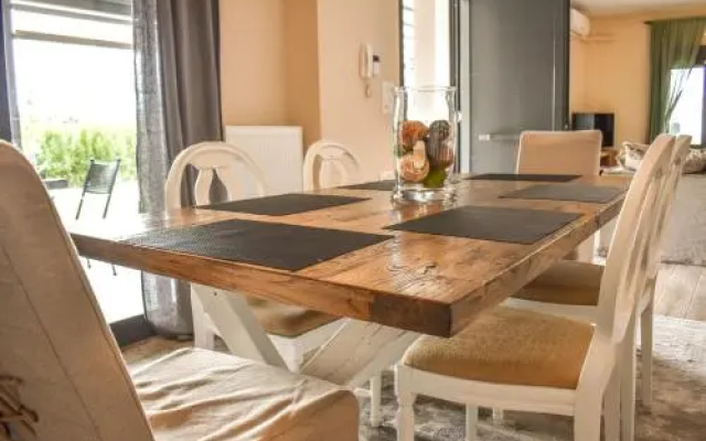 Aurelia Home