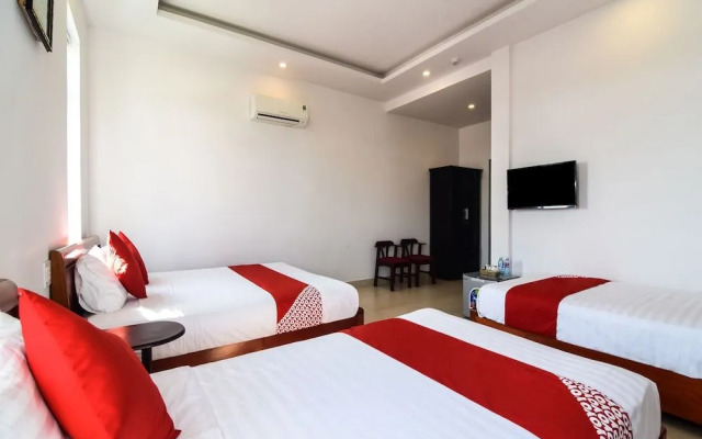 Oyo 696 Cam Ranh Hotel 1