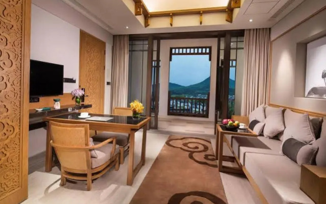 Banyan Tree Huangshan
