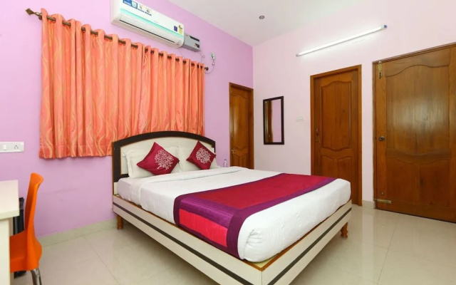 OYO 2612 Hotel Fiesta House