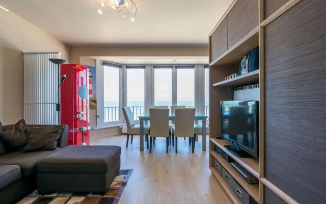 San Remo 501 Located on the Beach