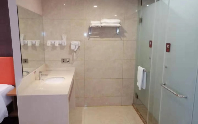 7Days Premium Ningbo Zhenhai Hongxing Square Branch