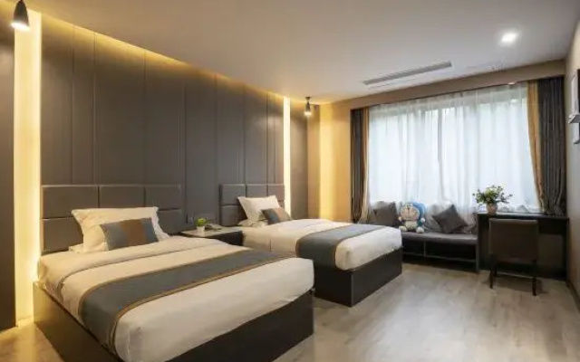 Siji Xiaozhu Hotel