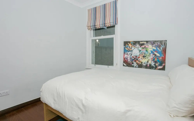 Modern 5 Bedroom House In Battersea