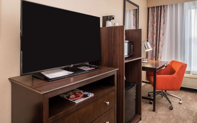 Hampton Inn & Suites Charlotte-Arrowood Rd.