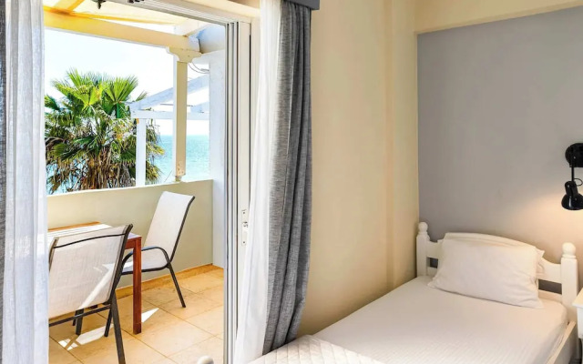 Beachfront Nest Memi Koroni-seaheaven House B3