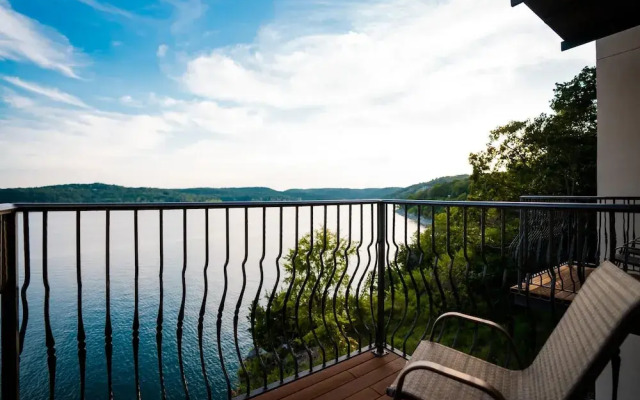2 Bedroom Lake View Villa- 607