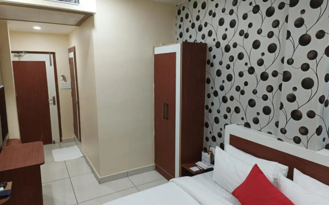 Hotel Embassy Grand