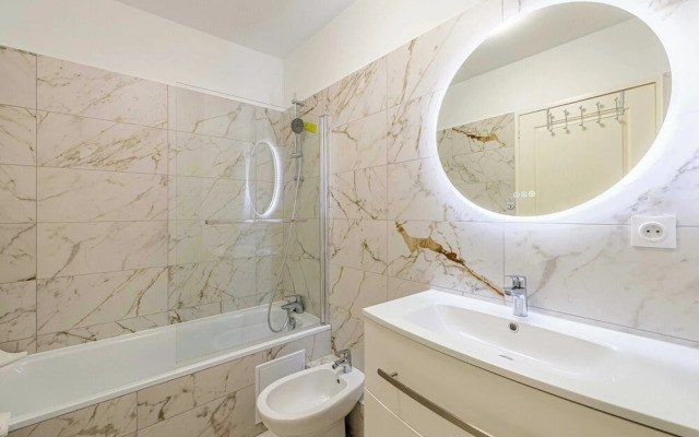 Modern, A/C Duplex - 3bdr/6p - Cannes