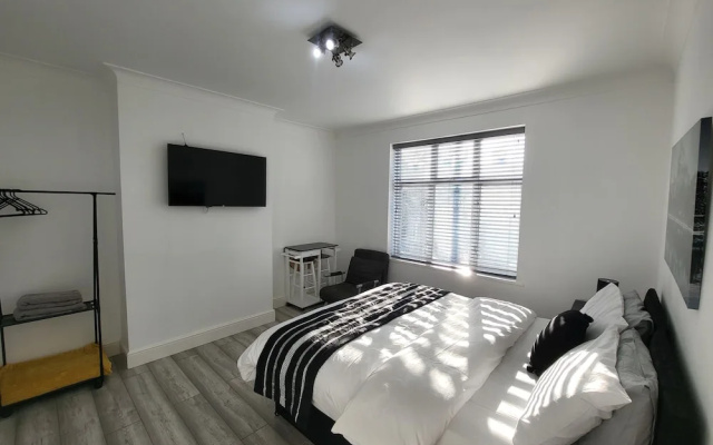 Top Luxury 2 bed Apartment - London